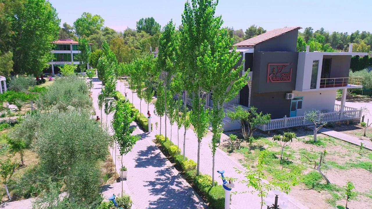 Kavalona Park Hotel Vlore Ngoại thất bức ảnh