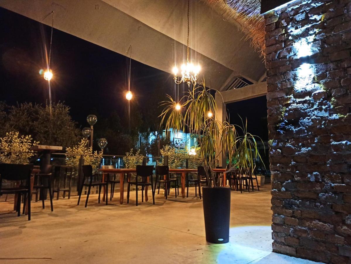 Kavalona Park Hotel Vlore Ngoại thất bức ảnh