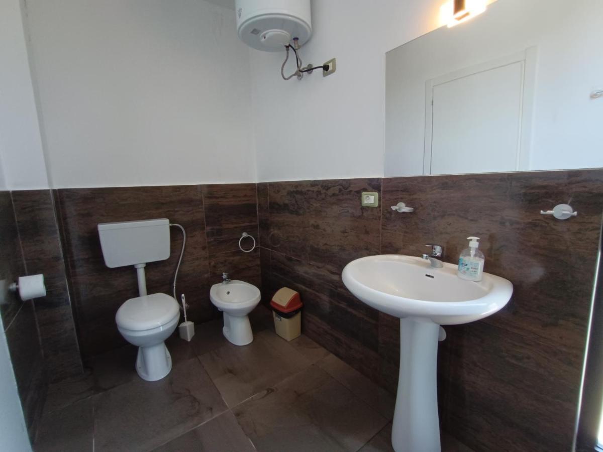 Kavalona Park Hotel Vlore Phòng bức ảnh
