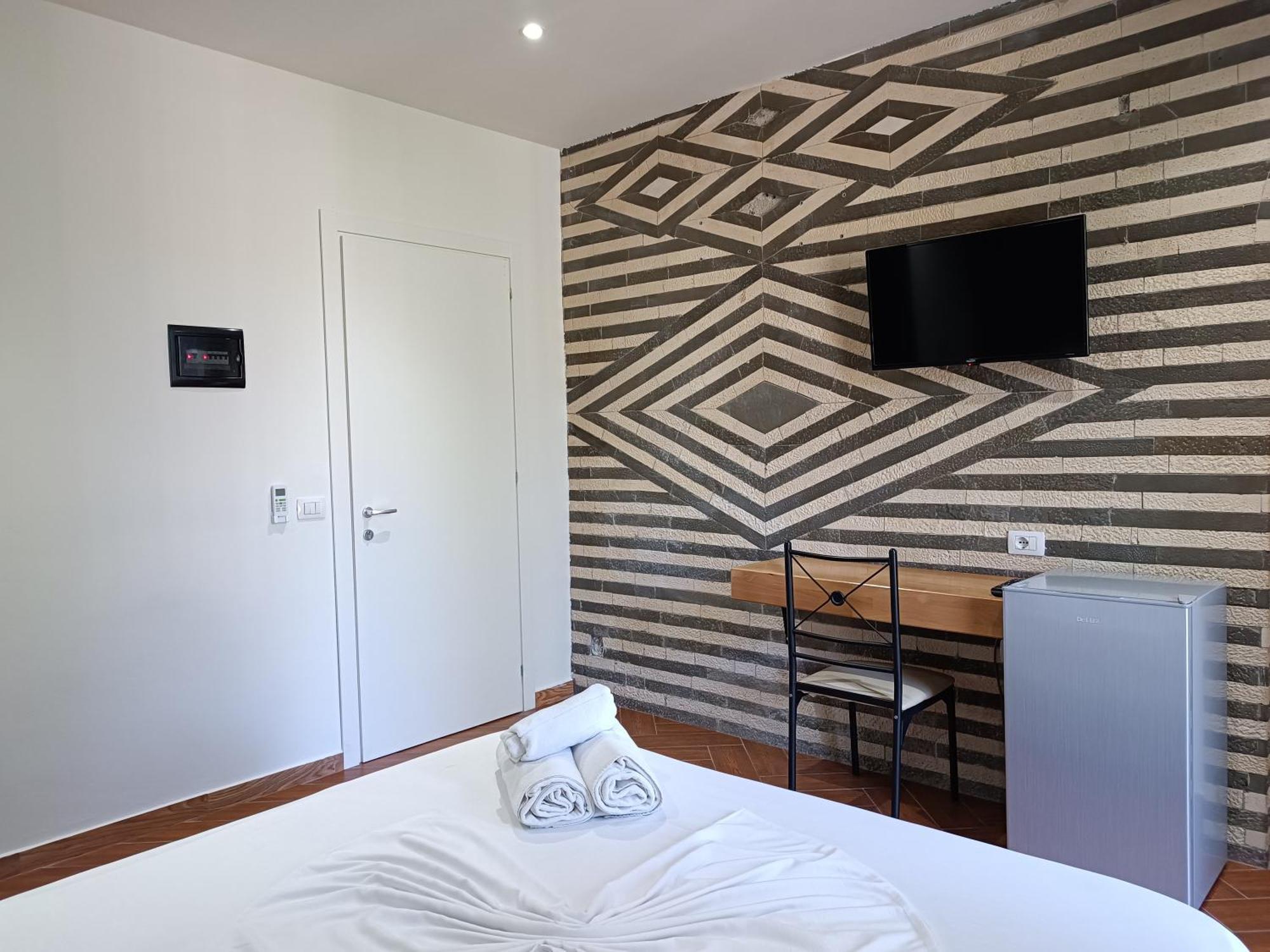 Kavalona Park Hotel Vlore Phòng bức ảnh