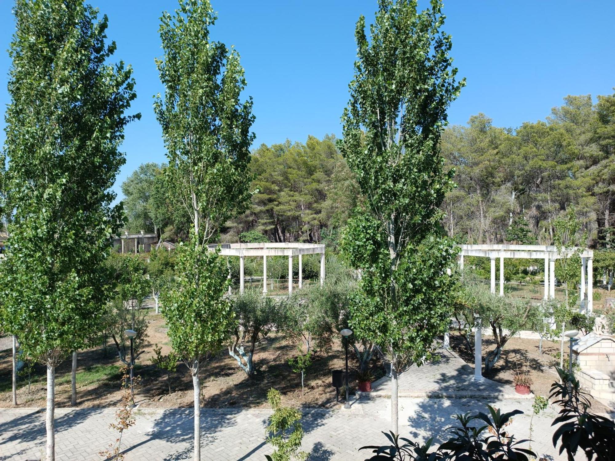 Kavalona Park Hotel Vlore Phòng bức ảnh
