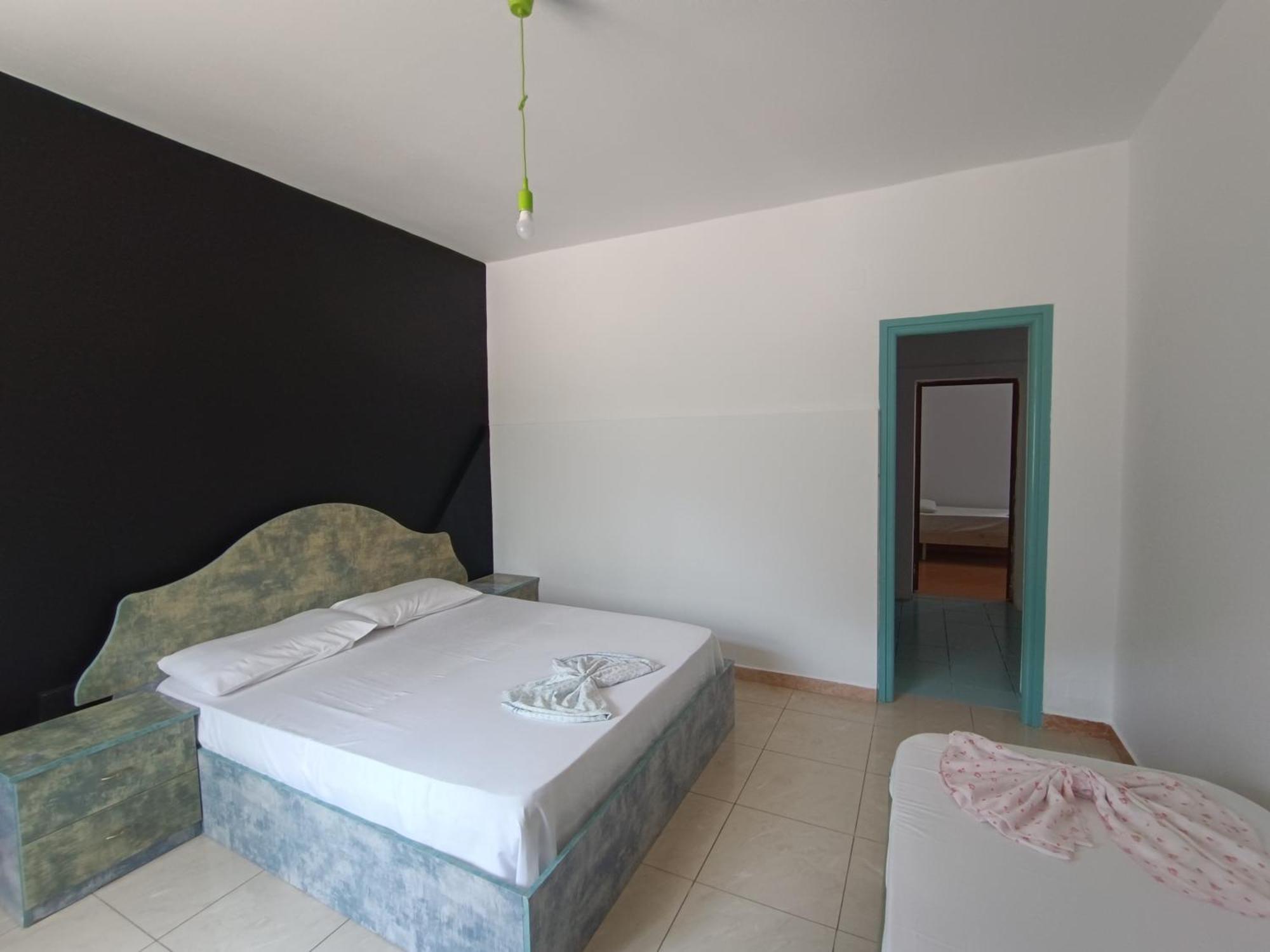 Kavalona Park Hotel Vlore Phòng bức ảnh